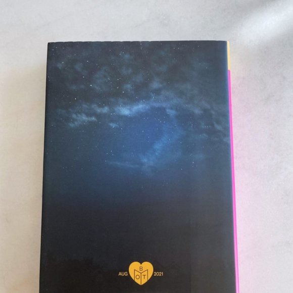 3/$36 - Book - Not a Happy Family, by Shari Lapena, bestselling author, fiction - Picture 3 of 3